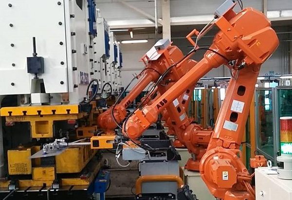 Robot Làm Với Máy