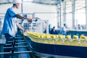 Băng tải conveyor trong chuyền sản xuất tự động hóa