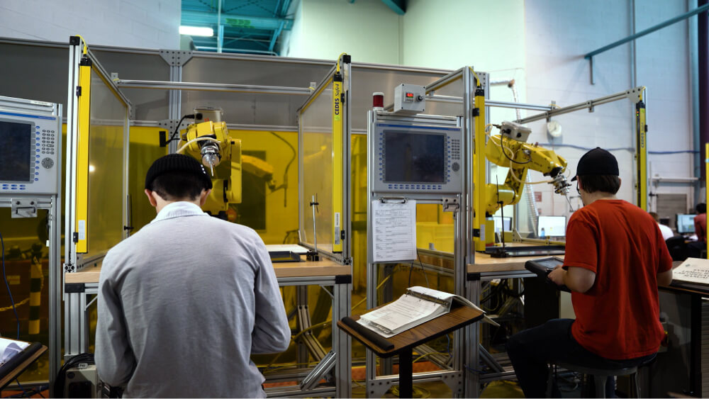 Khóa học training và đào tạo robot công nghiệp