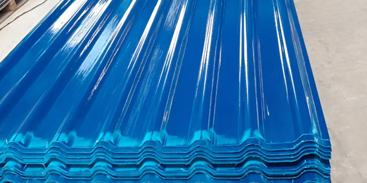 Tấm lợp composite ứng dụng phun gelcoat bảo vệ bề mặt