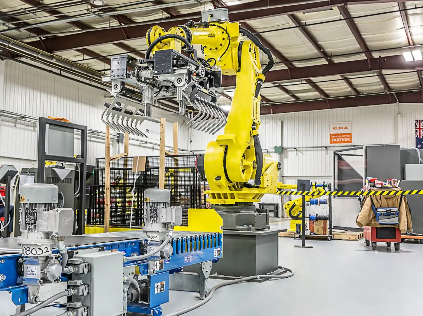 Tay gắp robot được thiết kế chuyên biệt để nâng và xếp hàng